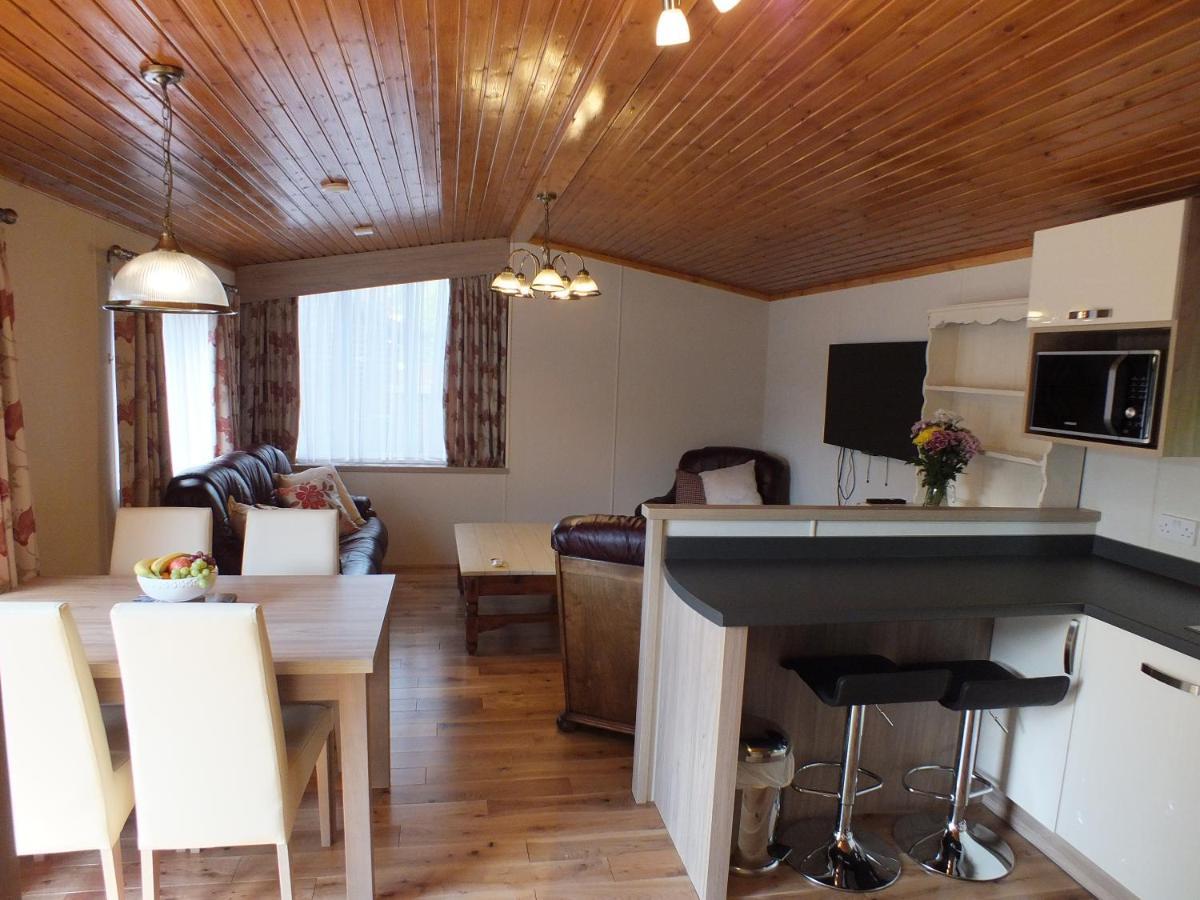 Willow Lodge Суонидж Экстерьер фото