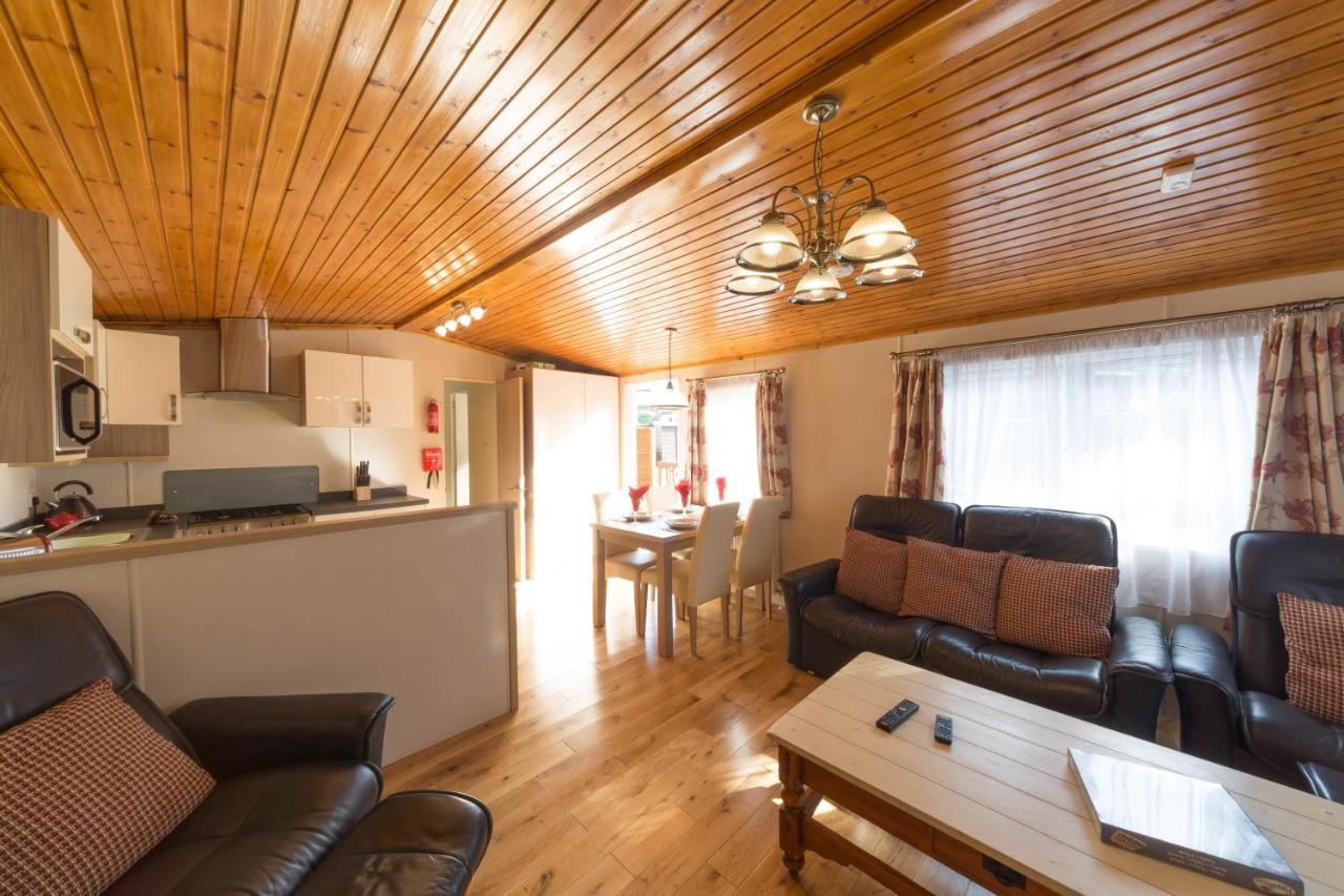 Willow Lodge Суонидж Экстерьер фото